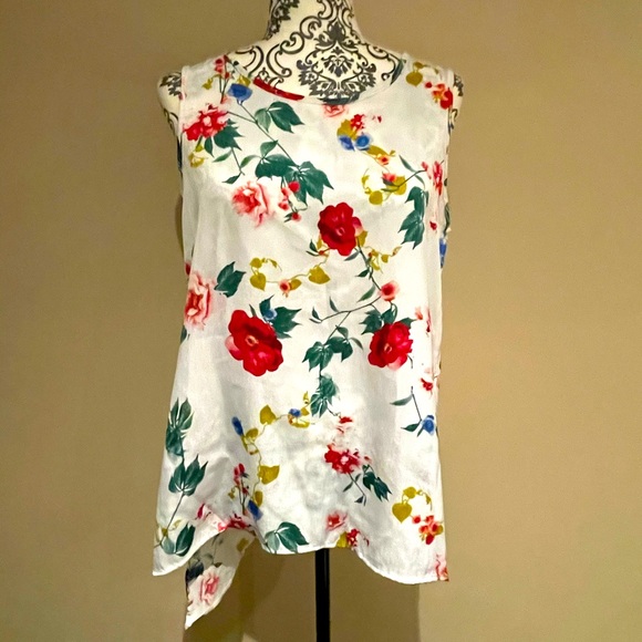 Chris & Carol Top - Picture 1 of 5